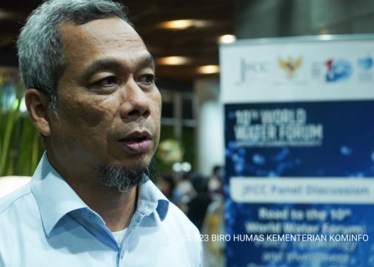 Direktur Jenderal Informasi dan Komunikasi Publik Kementerian Komunikasi dan Informatika, Usman Kansong memberikan keterangan kepada wartawan usai Diskusi Panel Road to The 10th World Water Forum: Policy, Technology and Investment Opportunity In Water Resource Management, di Auditorium Kementerian Pekerjaan Umum dan Perumahan Rakyat (PUPR), Jakarta Selatan, Selasa (04/06/2023).