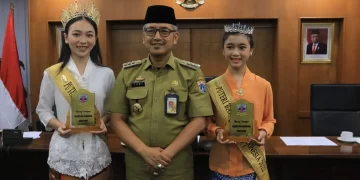 Wali Kota Jakbar Terima Audiensi Pemenang Nasional Puteri Batik Remaja