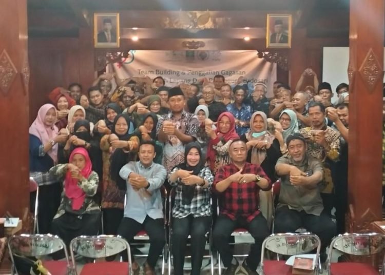 Pengurus Sekolah Lapang Desa Puhgogor Adakan Team Building dan Penggalian Gagasan