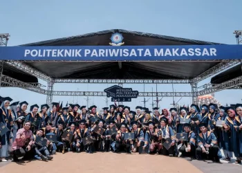 Wisudawan Poltekpar Makassar