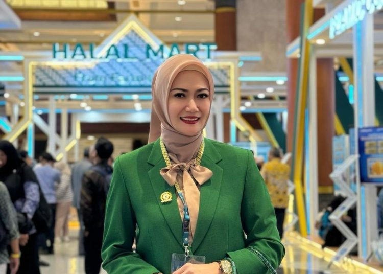Mella Noviani Memberikan Apresiasi Kepada ISEF 2024 1 Mella Noviani