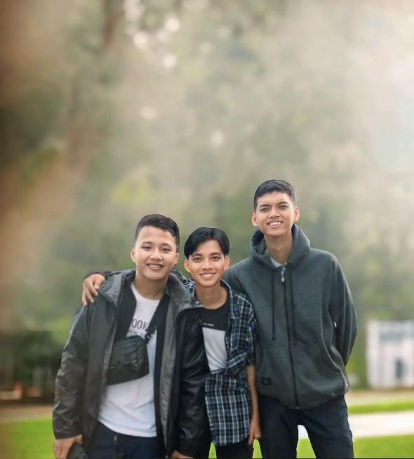 Intip Yuk! Personel Band Baru “Aadik Music” Yang Dibentuk Oleh Anggit ...