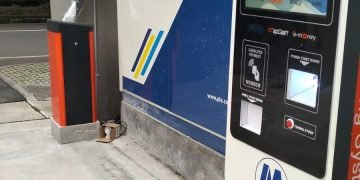 Mesin Parkir eMoney Solusi Modern untuk Sistem Parkir Digital 3