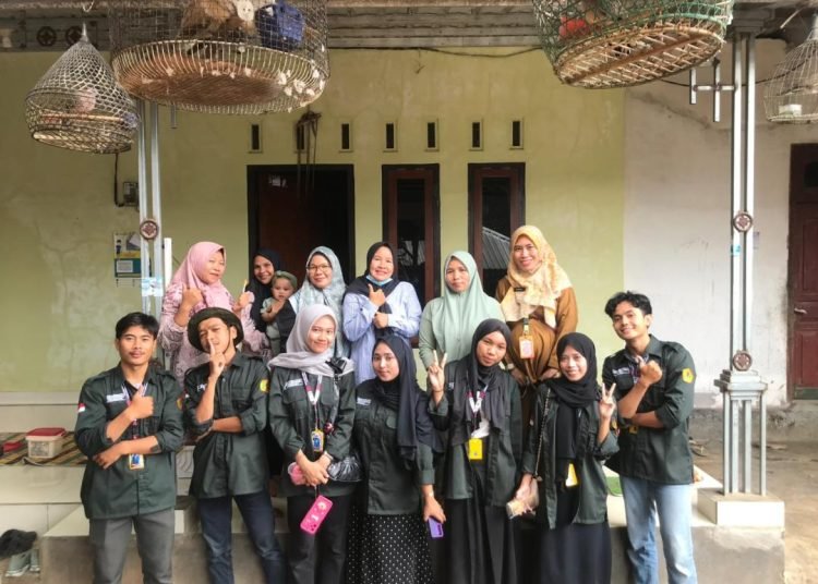 Mahasiswa KKN PMD UNRAM Desa Kumbang Sukses Melaksanakan Penyuluhan Pentingnya Gizi Seimbang untuk Mencegah Stunting 1 Dok. KKN PMD UNRAM Desa Kumbang