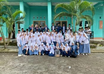 KKN PMD UNRAM Desa Pijot Sukses Sosialisasikan Pencegahan Pernikahan Dini Dan Pentingnya Pendidikan Di Yayasan Pondok Pesantren Bumi Nusantara AL - MUHSININ 5 Dok. KKN PMD UNRAM Desa Pijot