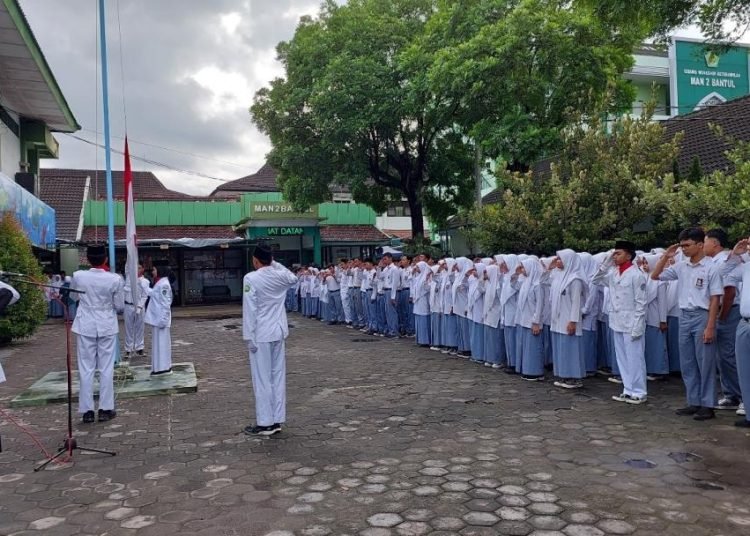 MAN 2 Bantul Gelar Upacara Bendera dengan Pesan Madrasah Ramah Anak 1 aaa