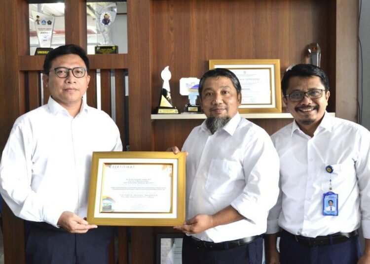 Dosen Udinus Raih Penghargaan Bergengsi Berkat Inovasi Smart Agrologistik 1 DNS9078 980x649 2