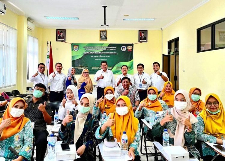 Foto Bersama Usai Pelatihan dari PKM RMIK Udinus di RSUD Limpung 980x613 1