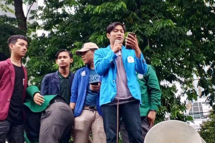 Mahasiswa Turun ke Jalan dalam Aksi "Indonesia Gelap", Suarakan Ketidakpuasan terhadap Kebijakan Pemerintah 1 IMG 20250218 WA0074