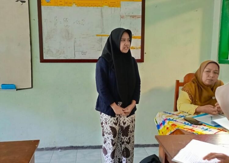 Siswa Kelas IX A MTs N 6 Bantul Gelar Ujian Praktik Pidato Bahasa Jawa 5 IMG 20250220 WA0105