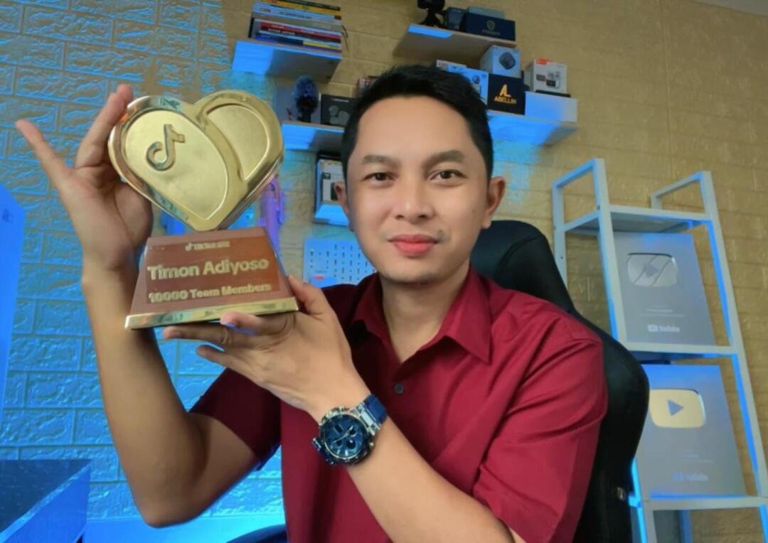 Timon Adiyoso Rilis Buku Panduan TikTok Affiliate: Strategi Sukses untuk Pemula 13 Timon Adiyoso Sukses dengan TikTok Affiliate Hasilkan Puluhan Juta dalam Sehari