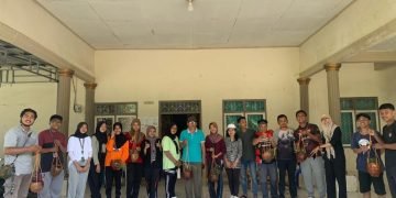 Mahasiswa KKN PMD Universitas Mataram Desa Tirtanadi