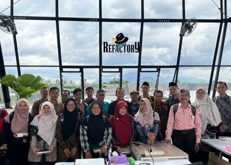 Kegiatan MGMP Guru Informatika se-DIY Kunjungi Refactory 1 WhatsApp Image 2025 02 06 at 13.02.16 1 1024x576 1