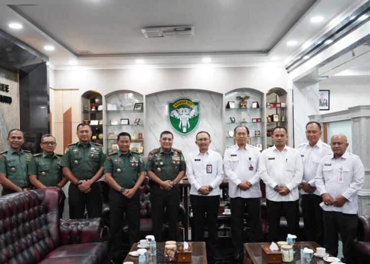 Pererat Sinergi, Kakanwil Ditjenpas Aceh Temui Pangdam Iskandar Muda Bahas Kolaborasi Bersama 1 WhatsApp Image 2025 02 26 at 16.13.43