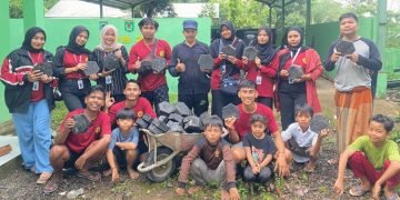 Mahasiswa KKN PMD Universitas Mataram Desa Senaru