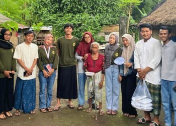 Mahasiswa KKN PMD Universitas Mataram Desa Babussalam