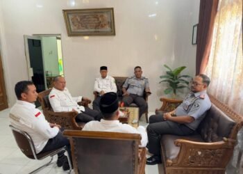 photo 6188070743162603428 y