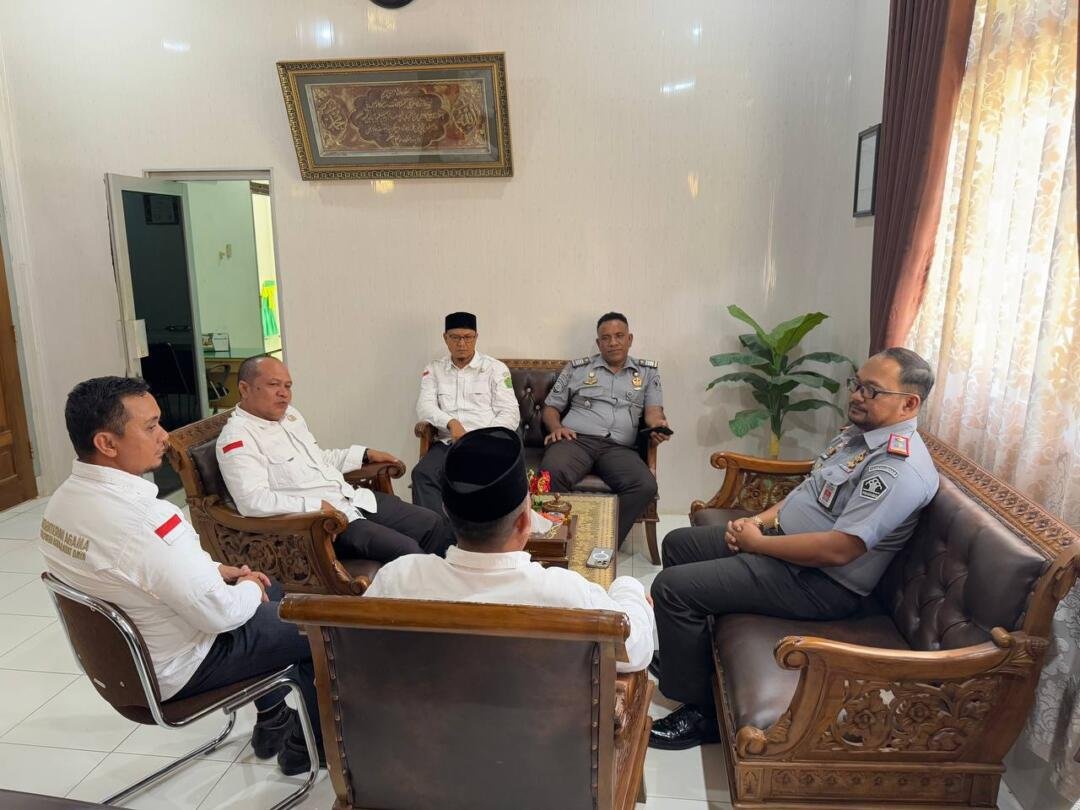 photo 6188070743162603428 y