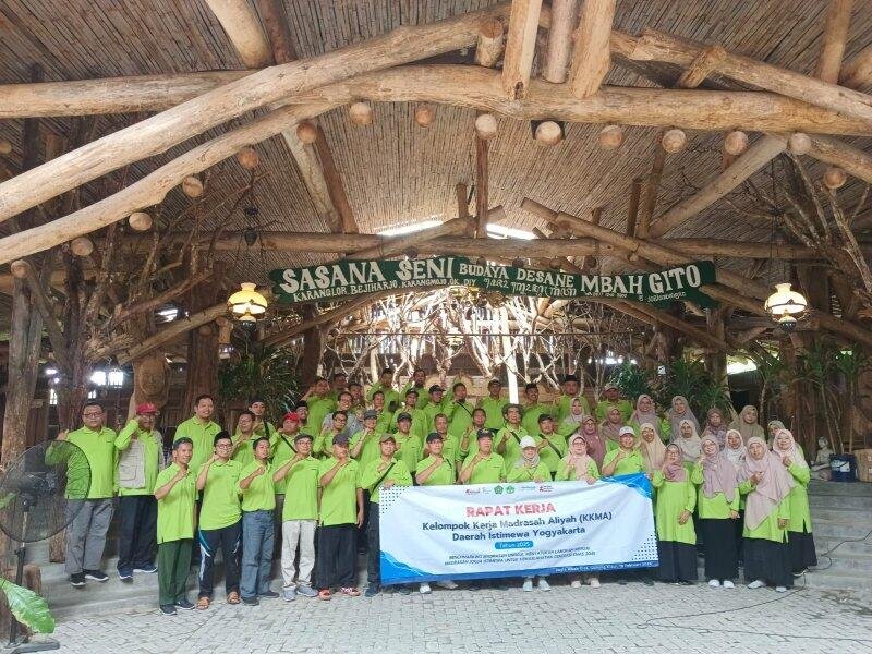 Bukti Integritas: Kepala MAN 2 Bantul Hadiri Rapat Kerja KKMA DIY 2025 10 utama news 20250219225059