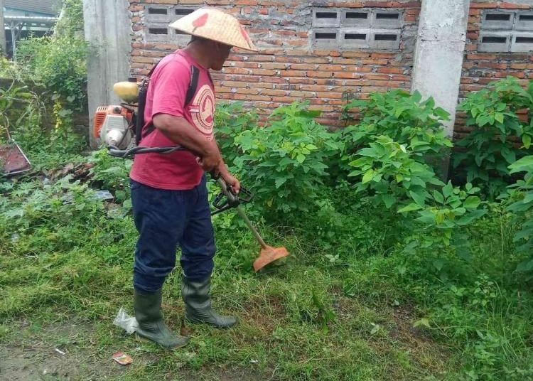 MAN 2 Bantul Adakan Kegiatan Bersih-Bersih Asrama Ulul Albab untuk Ciptakan Lingkungan Nyaman dan Sehat 1 whatsapp image 2025 01 29 at 10 49 54 6799c073c925c4063f207ed3