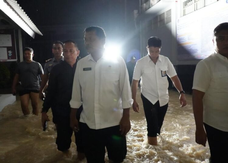 Tinjau Banjir di Lapas Cikarang, Dirjenpas Pastikan Pelayanan Warga Binaan Tetap Berjalan 1 62897bb6 8333 4908 8227 d3c1789982ba