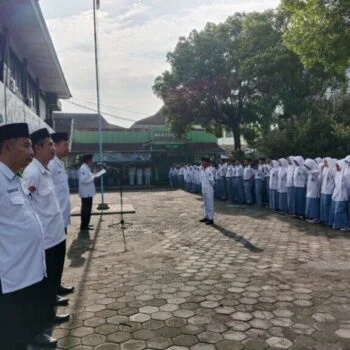 Amanat Pembina Upacara: MAN 2 Bantul Sosialisasikan Madrasah Adiwiyata 1 IMG 20250227 WA0002 768x576 1 350x350 1