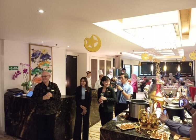 GM Swiss-Belboutigue Yogyakarta, Alessandro Migliore ketika memberikan sambutan dalam peluncuran "Midnesia Ramadan Delights"