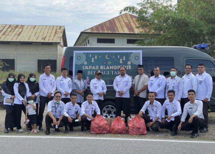 Indahnya Berbagi: Lapas Blangpidie Tebar Berkah Takjil di Bulan Ramadhan 1 IMG 0111
