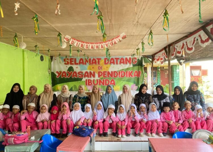 Asyiknya Belajar Menabung! Mahasiswa KKN IAIN Langsa Ajak Anak PAUD Bermain dan Menyanyi di Kecamatan Pangkalan Susu Kabupaten Langkat 1 WhatsApp Image 2025 03 09 at 14.52.52