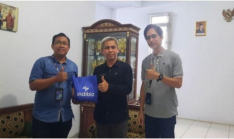 photo 6257968204873843908 y 1