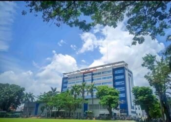 Mahasiswa Ilmu Komunikasi UIN Raden Fatah Palembang : Pintar dalam Bicara dan Unggul dalam Prestasi 1 Foto : Gedung fakultas Ilmu Sosial dan Ilmu Politik UIN Raden Fatah Palembang