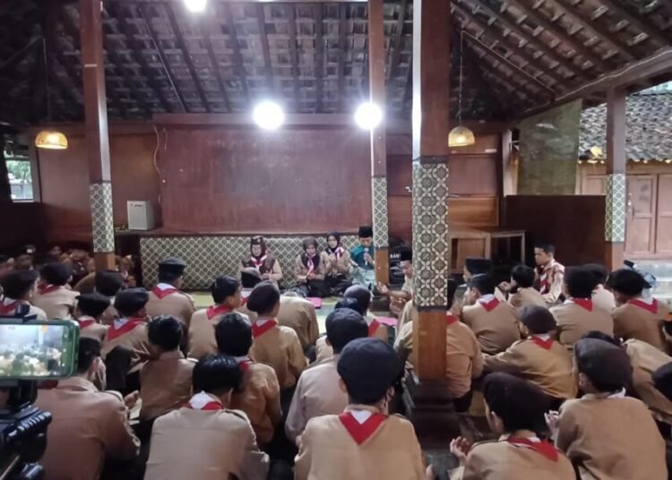 Kepala MTsN 6 Bantul Buka Secara Resmi Perkemahan Prestasi Penggalang XXVIII Tahun 2025 1 WhatsApp Image 2025 04 23 at 09.32.25
