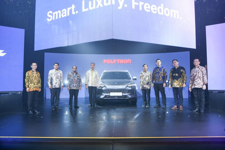 Mobil Listrik Polytron