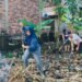 Bu Ketua RT 47 bersama warga RT 47 gelar Gotong Royong Bersihkan Lingkungan 12 IMG 20250518 WA0003 1