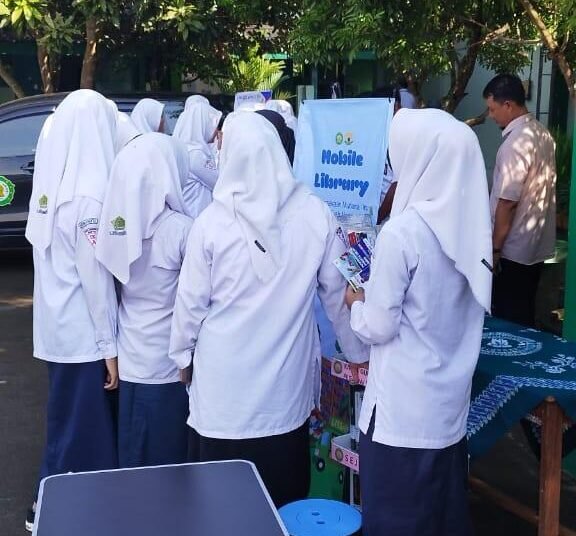 Sosialisasikan Program Mobile Library MAN 2 Bantul di MTsN 5 Bantul untuk Dukung Sukses PPDB 2025 1 IMG 20250521 WA0016