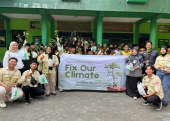 Mahasiswa Ilmu Komunikasi Universitas Tidar dan CV. Barokah Merapi Gelar Sosialisasi Peduli Lingkungan “Fix Our Climate” 1 Fix Our Climate