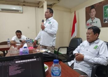 H. Mohammad Fauzi (duduk/kanan) Sekretaris DPW PKB Jakarta (Sumber: Dokpri)