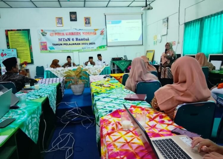 Waka Kurikulum MTsN 6 Bantul Paparkan Kurikulum Madrasah dalam Uji Publik 1 WhatsApp Image 2025 05 15 at 08.39.14
