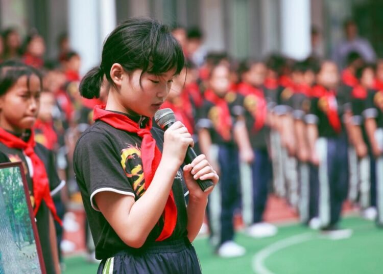 Manfaat Pelatihan Public Speaking untuk Anak Perempuan 1 Public Speaking