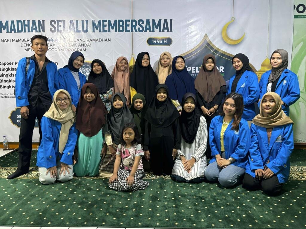 Menanamkan Nilai Kebersihan dan Gotong Royong: Aksi Nyata Mahasiswa UBSI di Rumah Yatim Dhuafa 2 1000132080 11zon