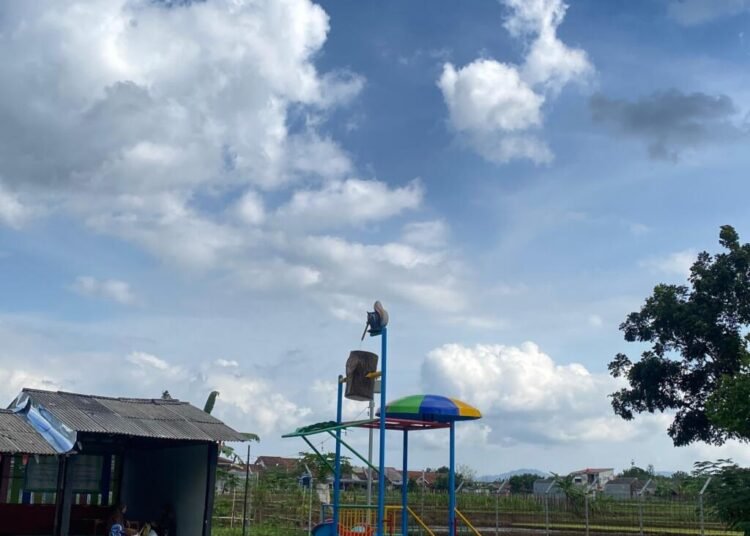 kolam renang di kending kendil untuk anak anak di bawah umur