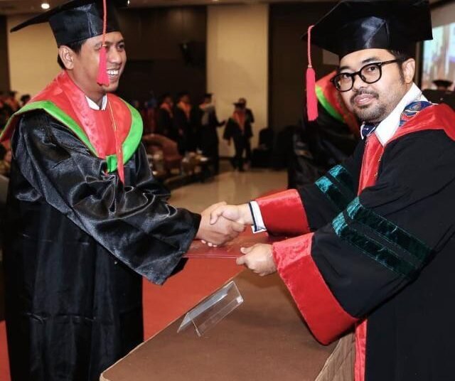 Cerita Kelulusan Wisuda Muhamad Yusup 1 Cerita Kelulusan Wisuda Muhamad Yusup