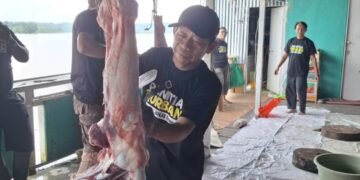 Pemotongan Hewan Korban di Masjid Al-Ikhlas Kab. Sanggau Kalbar.