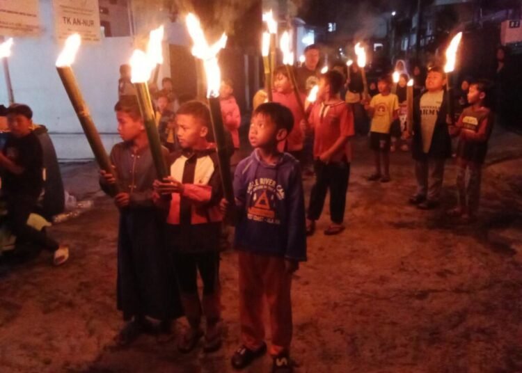 Ghirah Pawai Obor 1 Muharram di Perum Saung Sari Wates 1 IMG 20250626 192858 1