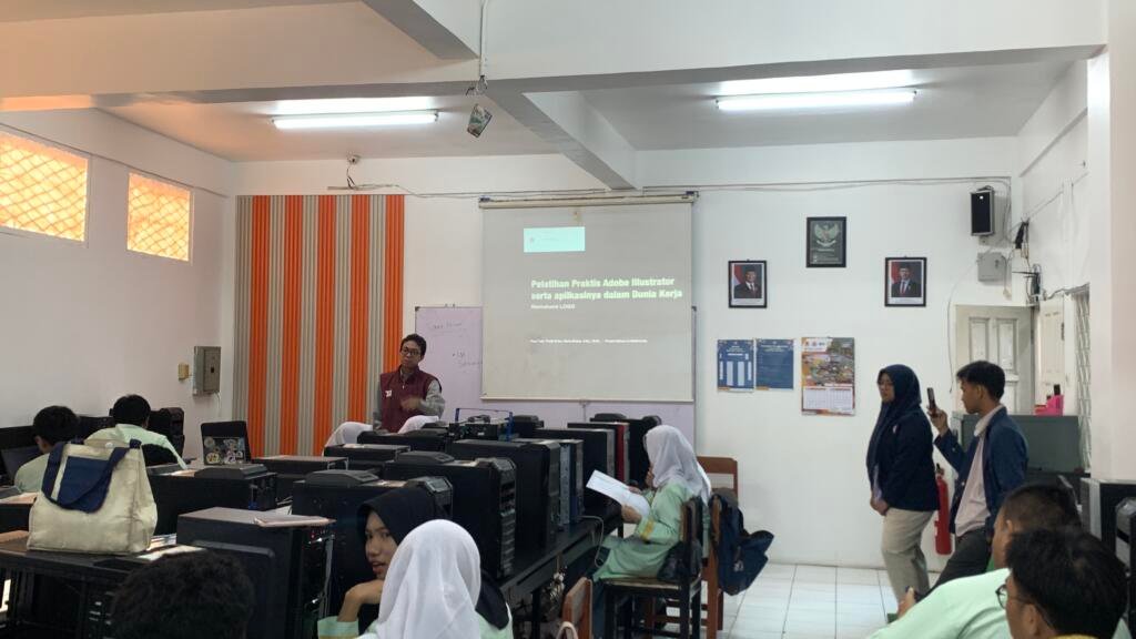 Trisakti School of Multimedia Hadir di SMK PGRI 1 Jakarta: Latih Adobe Illustrator dan Pengaplikasiannya dalam Dunia Kerja 3 IMG 4671