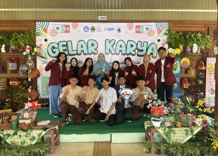 Gelar Karya sebagai Panggung Apresiasi: Mahasiswa ISI Surakarta Tampilkan Hasil Kolaborasi bersama Siswa SLBN Sragen 1 IMG 7758 optimized 850