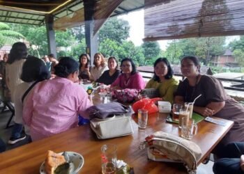 Suasana Sebelum Rapat Perkumpulan Putra-Putri Raja Nasuksuk Marpaung Se-Jabodetabek (Sumber: Dokpri)