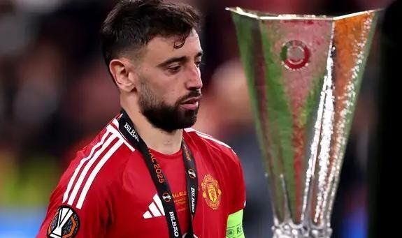 Manchester United di Musim Depan: Bangkit atau Terpuruk Lagi? 2 Screenshot 2025 06 30 204311