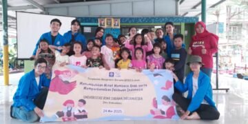 Kegiatan di RPTRA Rusun Benhil pada Sabtu (24/5/25). Bersama meningkatkan minat membaca anak-anak, serta memperkenalkan nama pahlawan Indonesia.