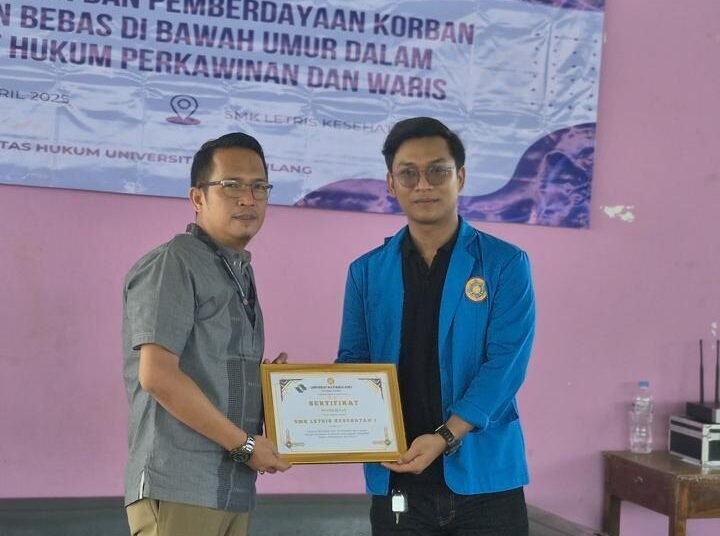 Upaya Pemulihan dan Pemberdayaan Korban Pergaulan Seks Bebas di Bawah Umur” yang dilaksanakan oleh mahasiswa Ilmu Hukum Universitas Pamulang di SMK Kesehatan Letris Indonesia 2, Pamulang 1 WhatsApp Image 2025 06 30 at 17.09.20